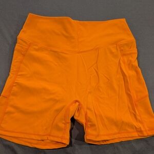 Sunzel orange athletic shorts L with pockets